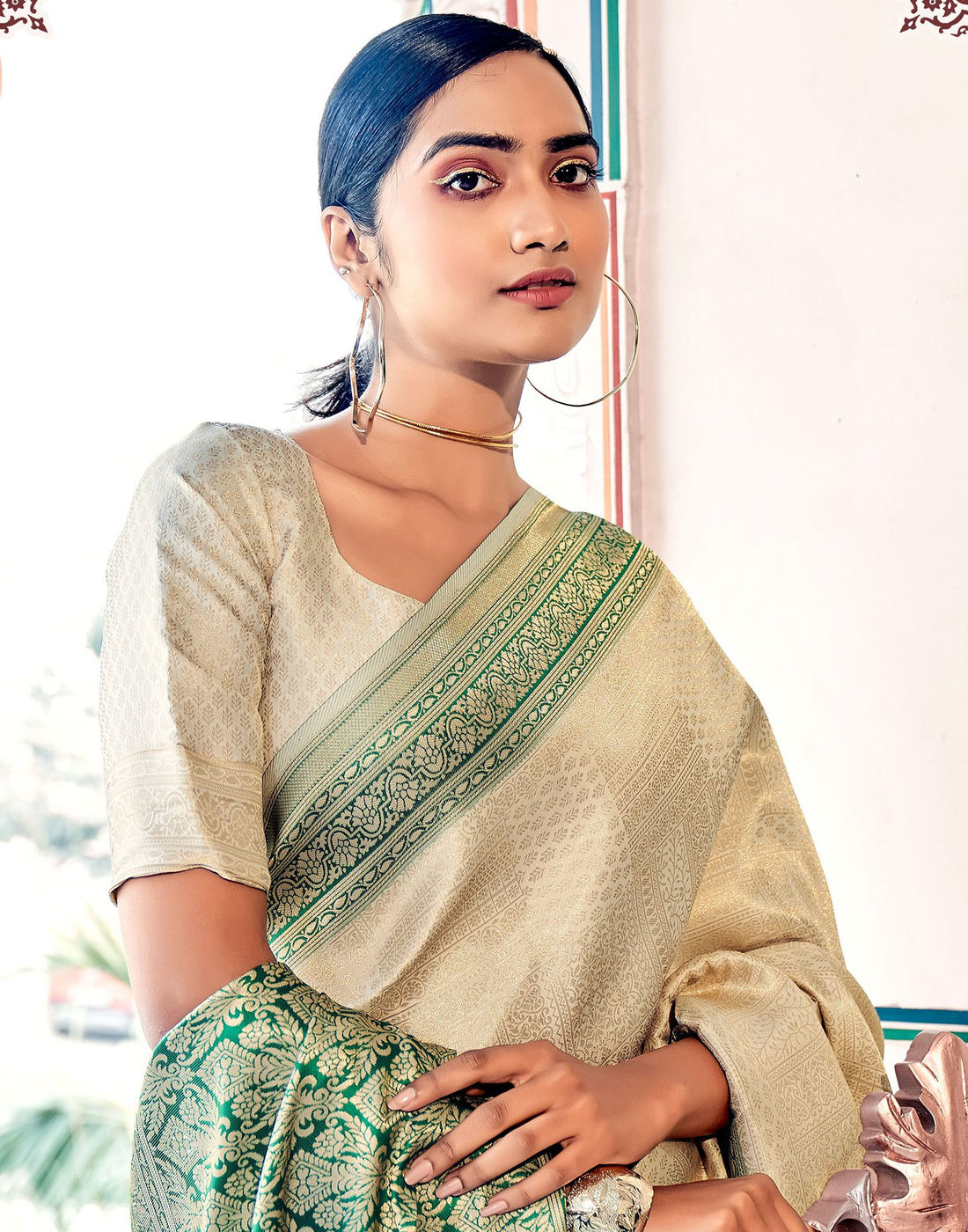 White Silk Weaving Kanjivaram Saree | Leemboodi