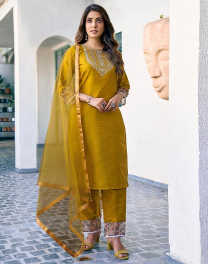 Yellow Silk Plain Kurta Set With Duptta