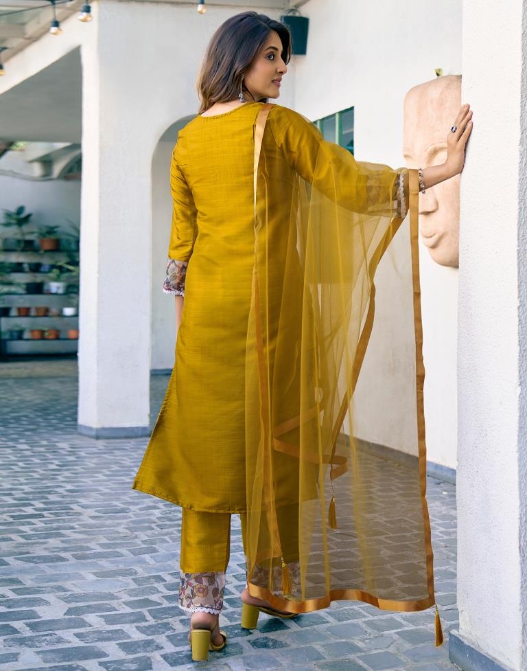 Yellow Silk Plain Kurta Set With Duptta