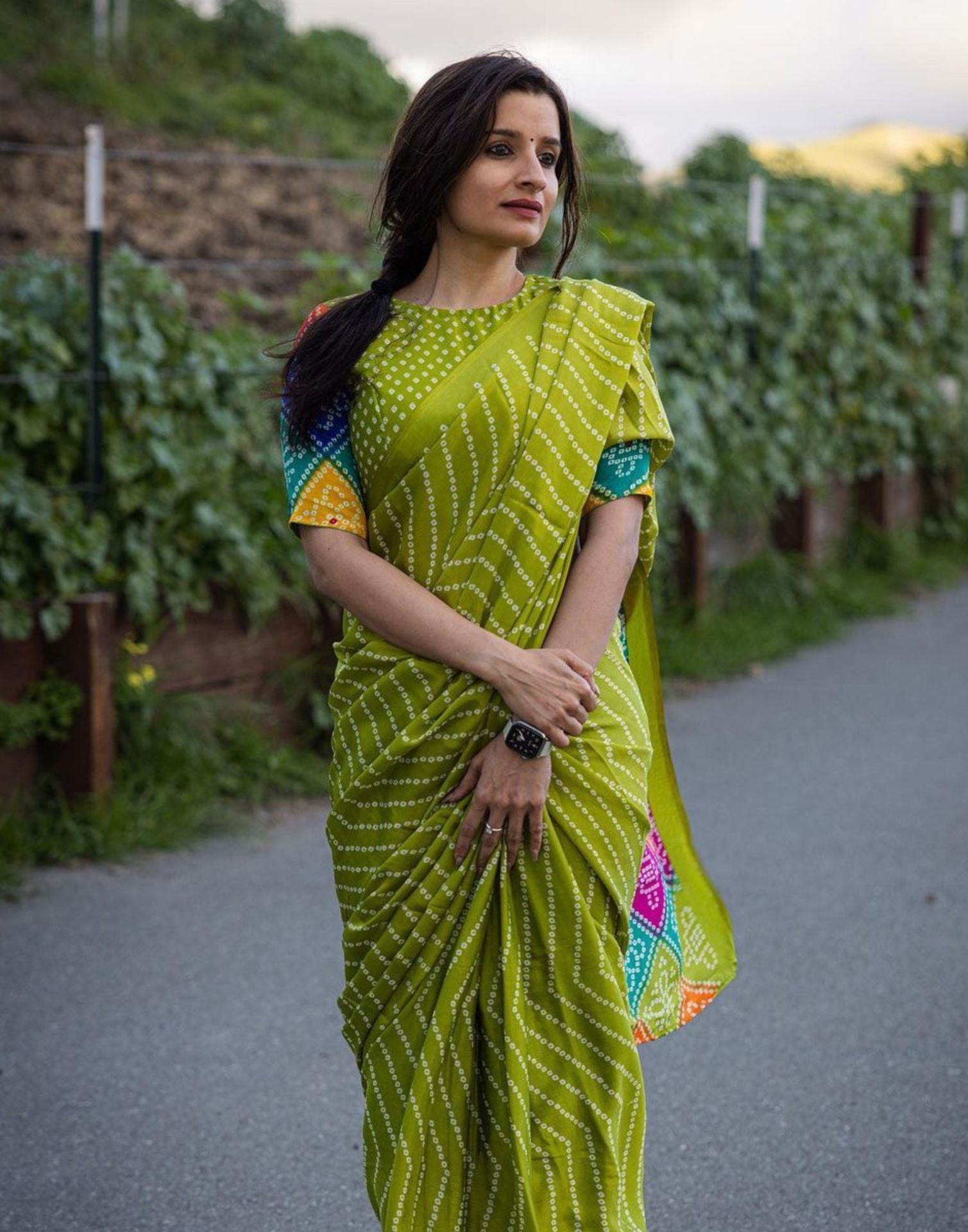 Parrot Green Bandhani Silk Saree | Leemboodi