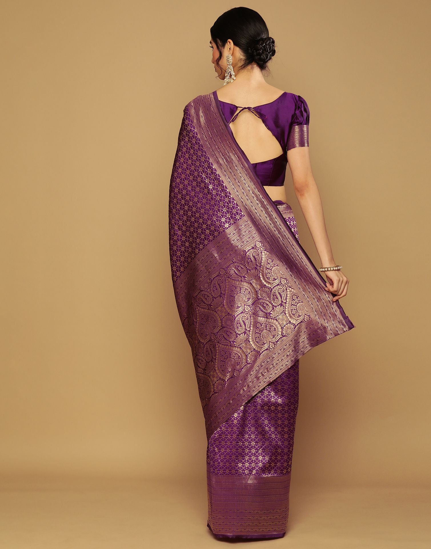 Handloom Wine Pure Kosa Silk Saree With All Over Booti And Golden Zari –  WeaverStory