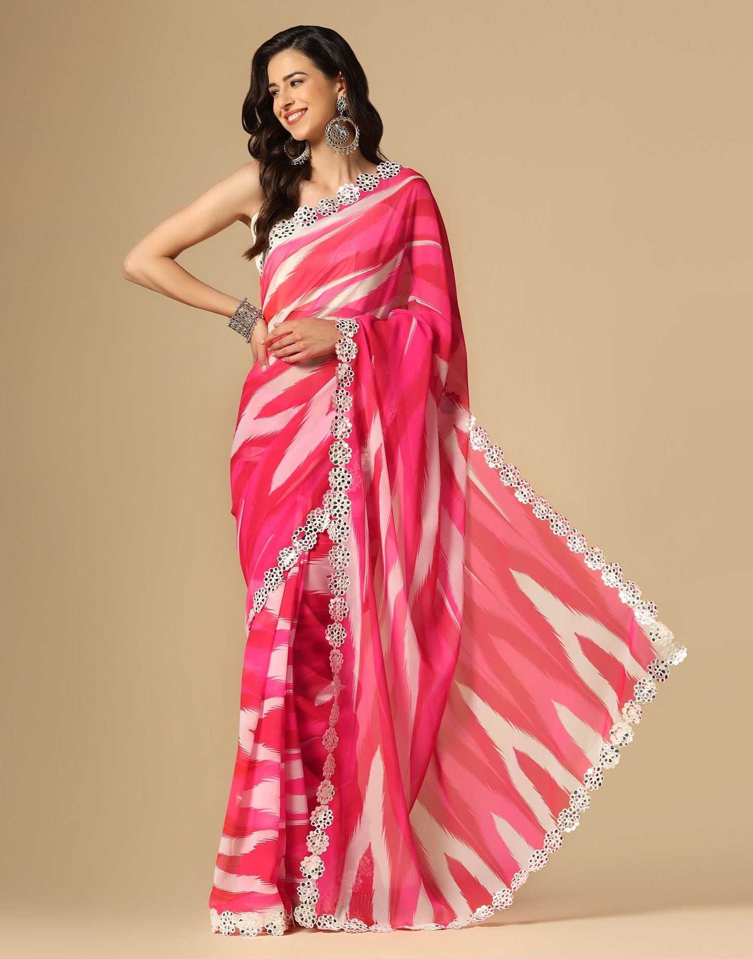 Pink Geometric Printed Georgette Saree | Leemboodi