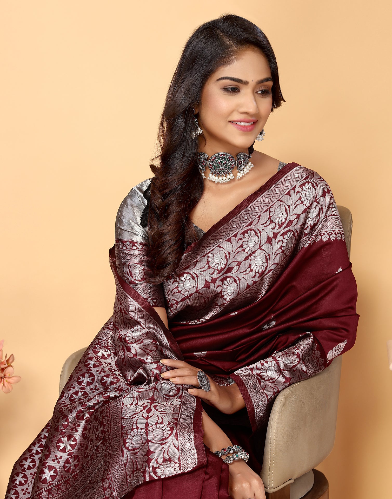 Wine Handwoven Saree Set Design by Resa by Ushnakmals at Pernia's Pop Up  Shop 2024