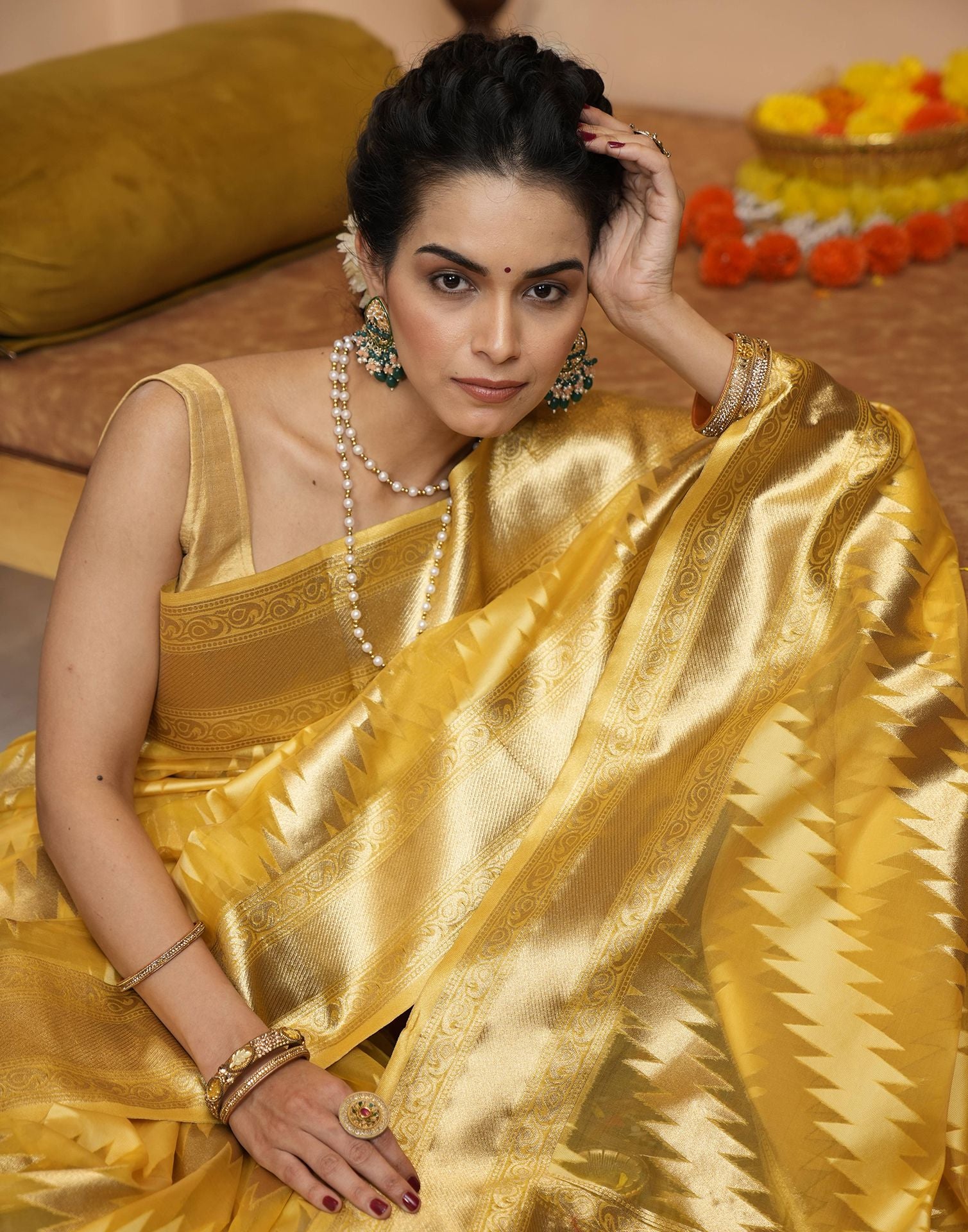 What Type of Jewellery Best Suits with the Silk Saree – Priyaasi