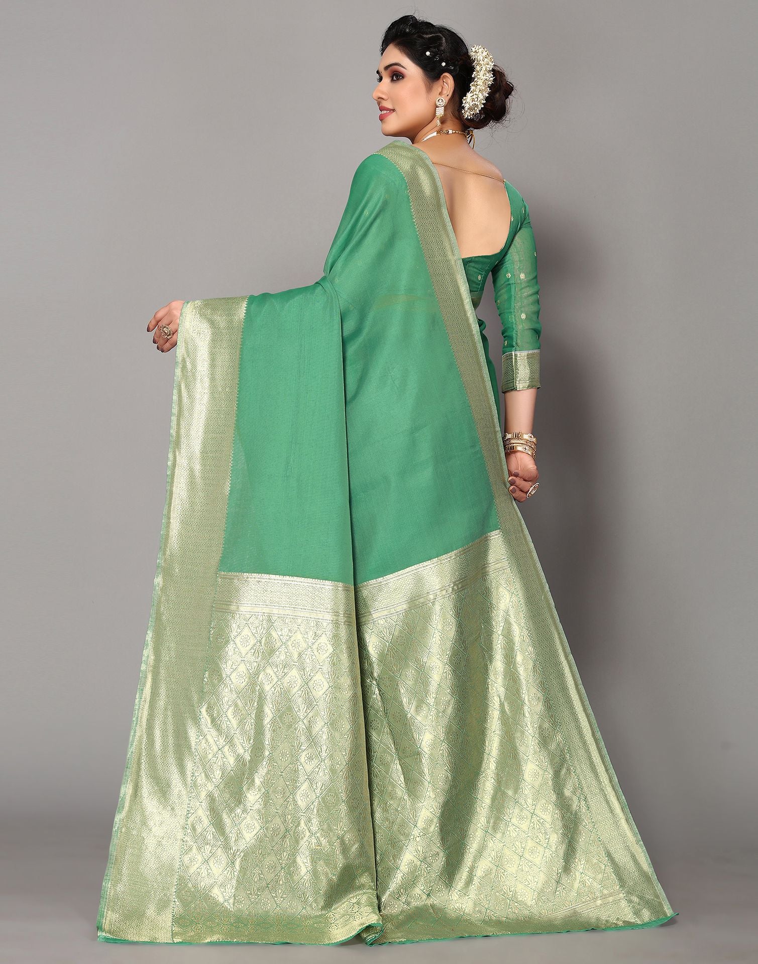 Buy Kelly Green Banarasi Cotton Saree online-Karagiri