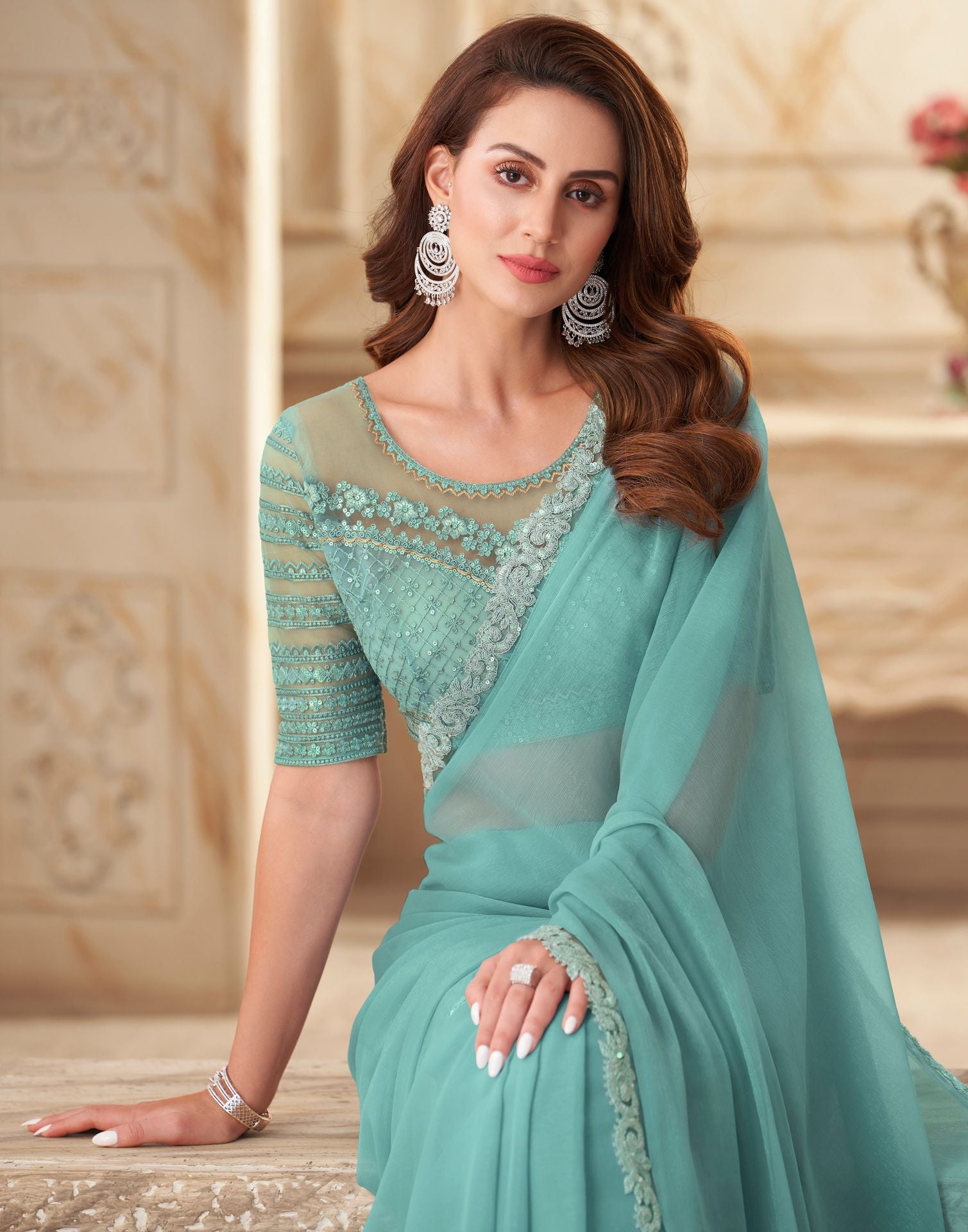 Buy Plain Chiffon Sarees With Light Border Online at Best Prices on  UdaipurBazar.com - Shop online women fashion, indo-western, ethnic wear,  sari, suits, kurtis, watches, gifts.