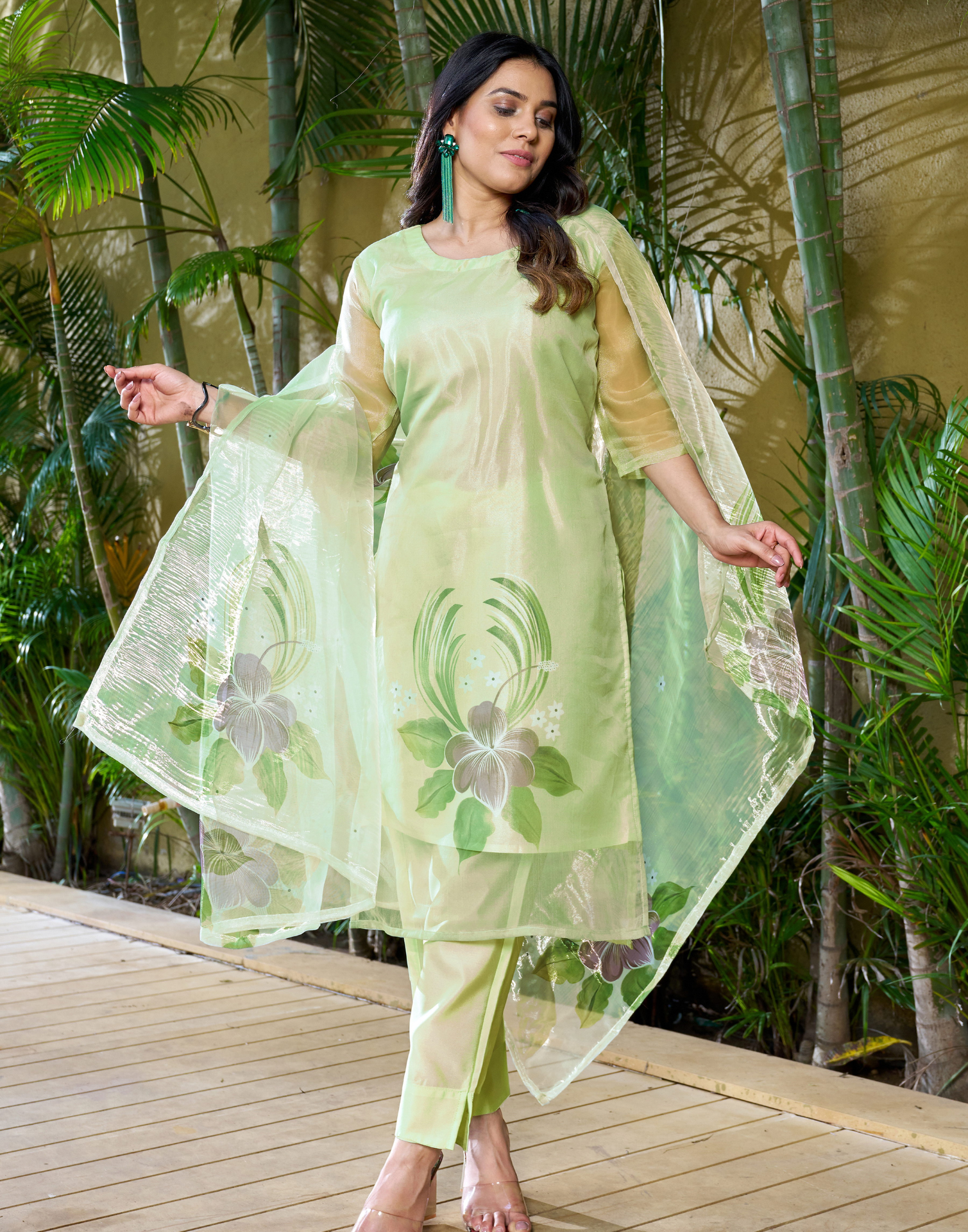 Buy Ethnic Green Suits for Women Online at the Best Price | Libas