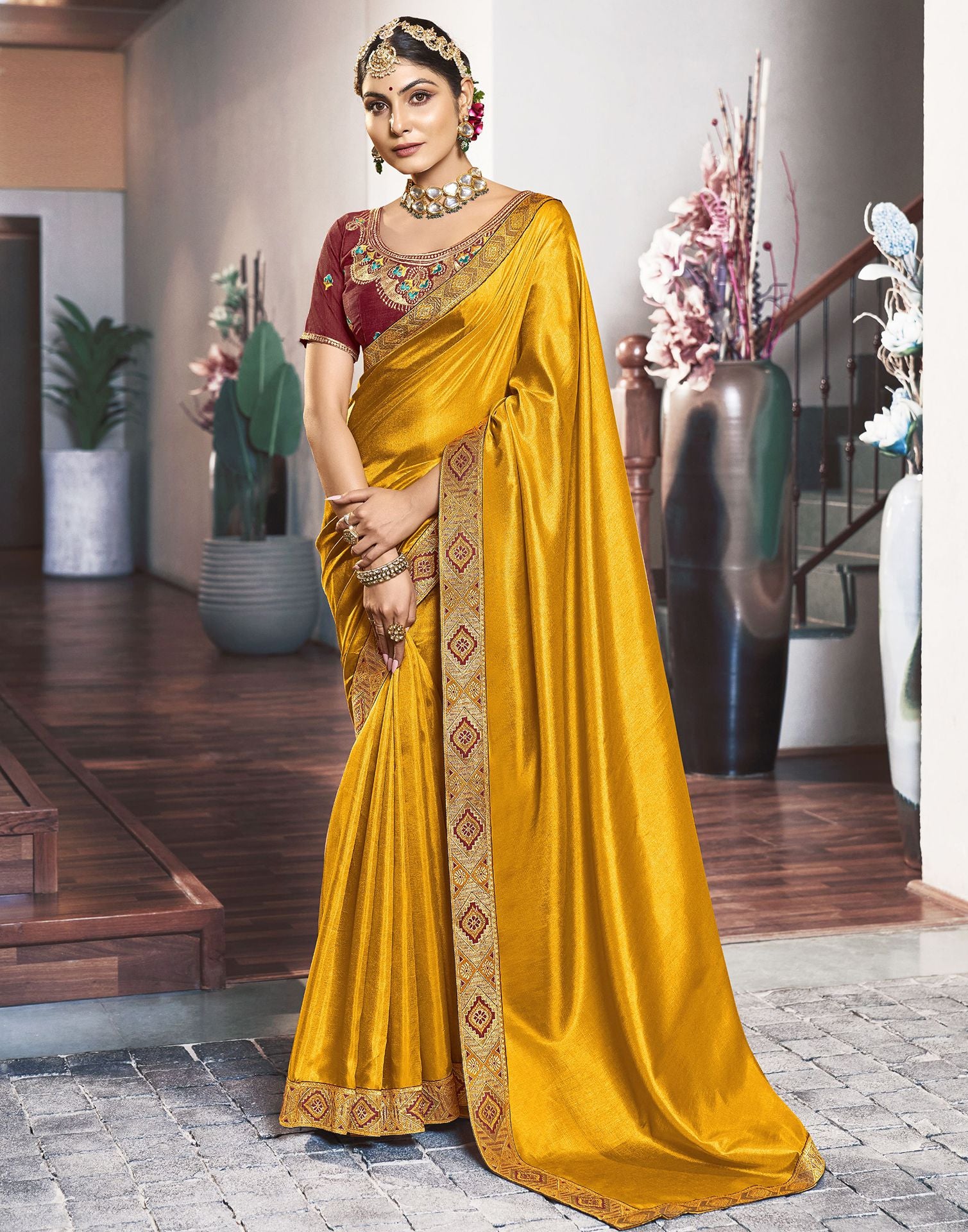 Plain Saree - Buy Latest Plain Sarees Designs For Women With Border