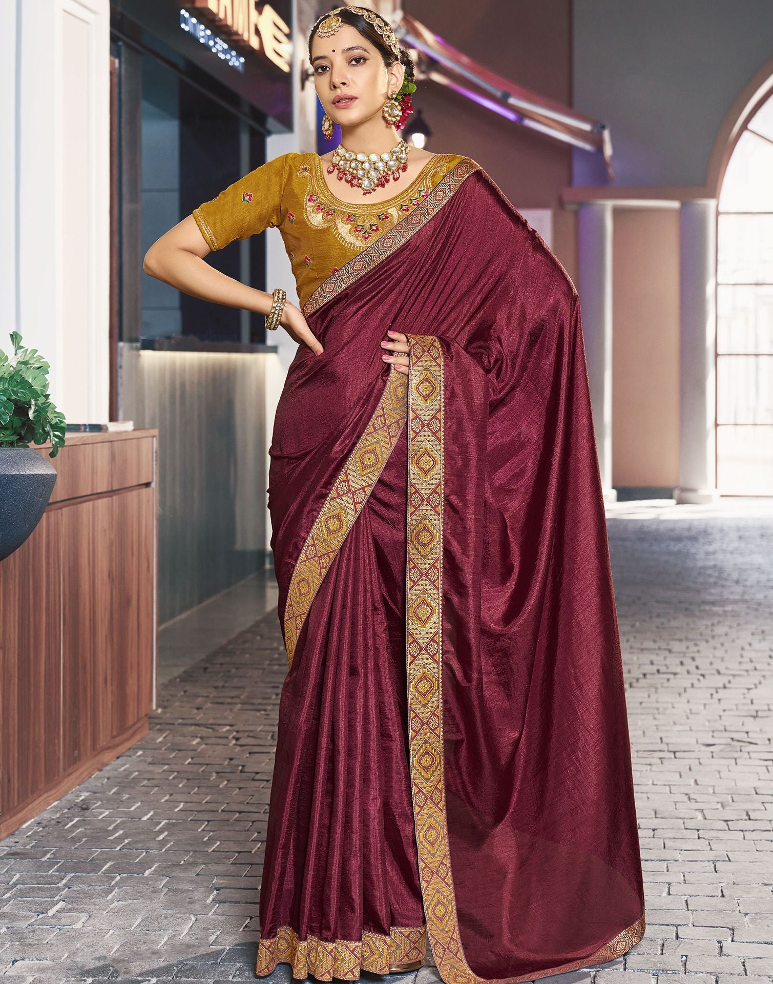 Red plain banarasi silk saree with blouse - CRAZY SHOP - 1724149