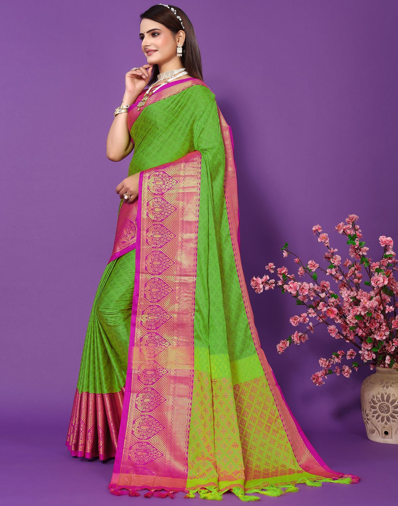 Buy online Parrot Green Cotton Saree from ethnic wear for Women by Swati  for ₹1750 at 11% off | 2024 Limeroad.com