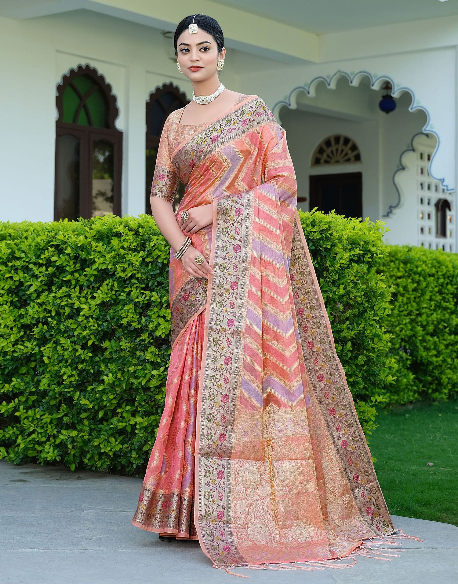 Pink Woven Banarasi Organza Saree | Leemboodi