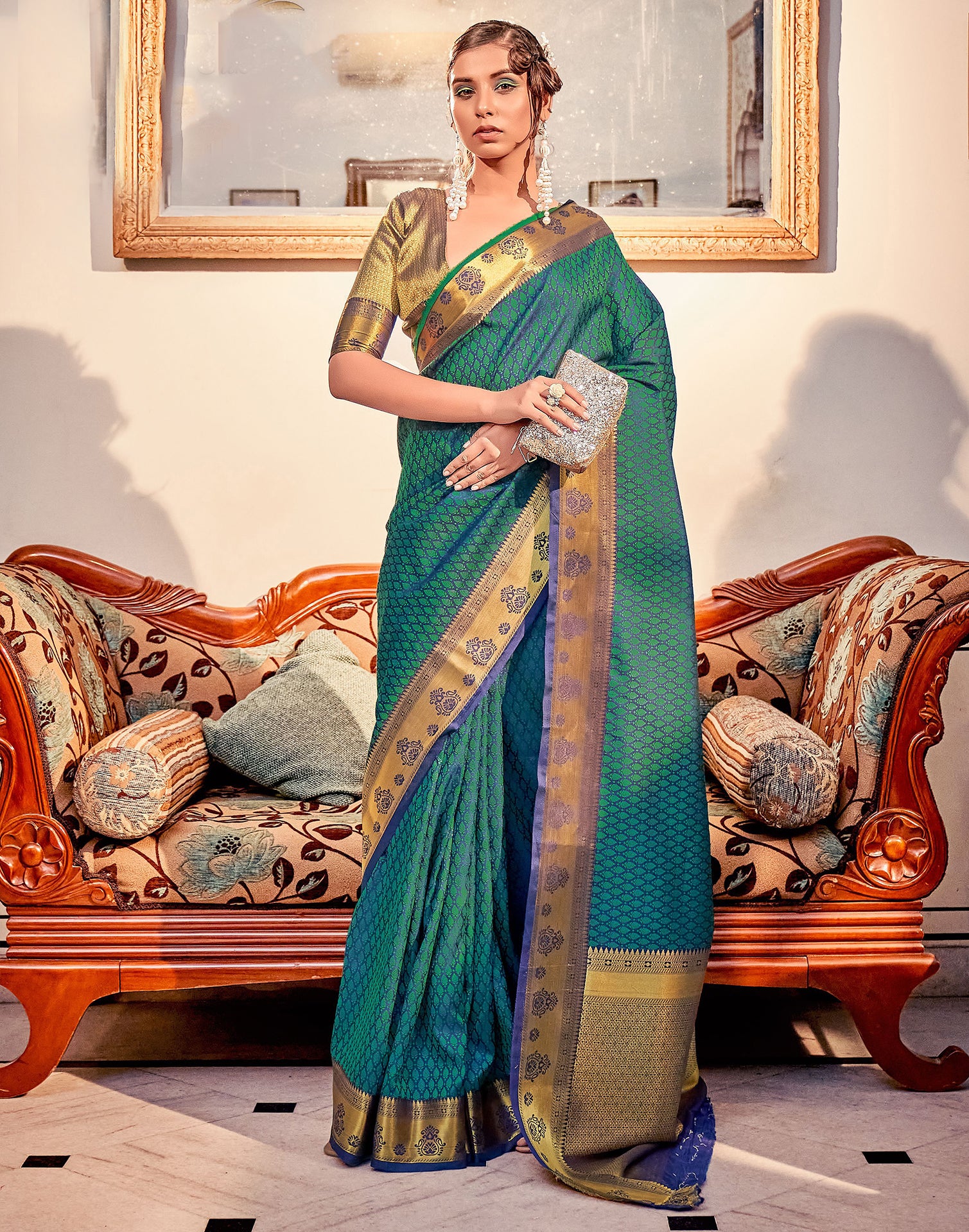 Banarasi Saree in Navy Blue : SWZ1084