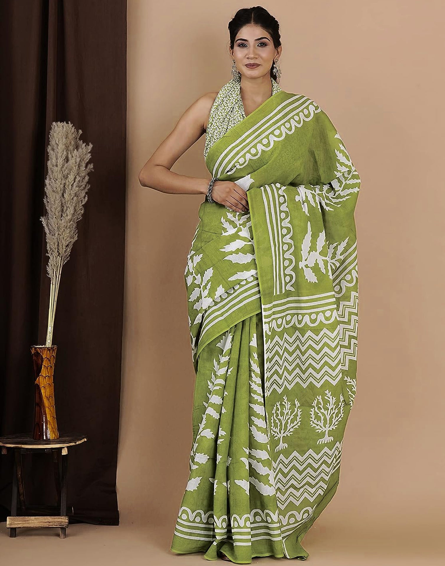 LINEN COTTON SEA GREEN WITH GREEN COLOR CHECKS SAREE – pochampallysarees.com