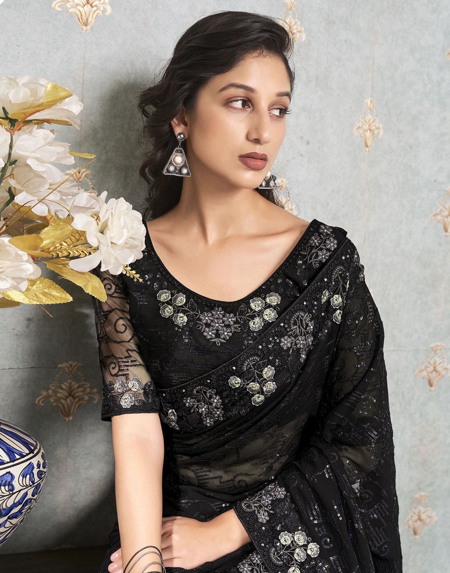 Buy Black Georgette Cocktail Party Wear Plain Saree From Ethnic Plus