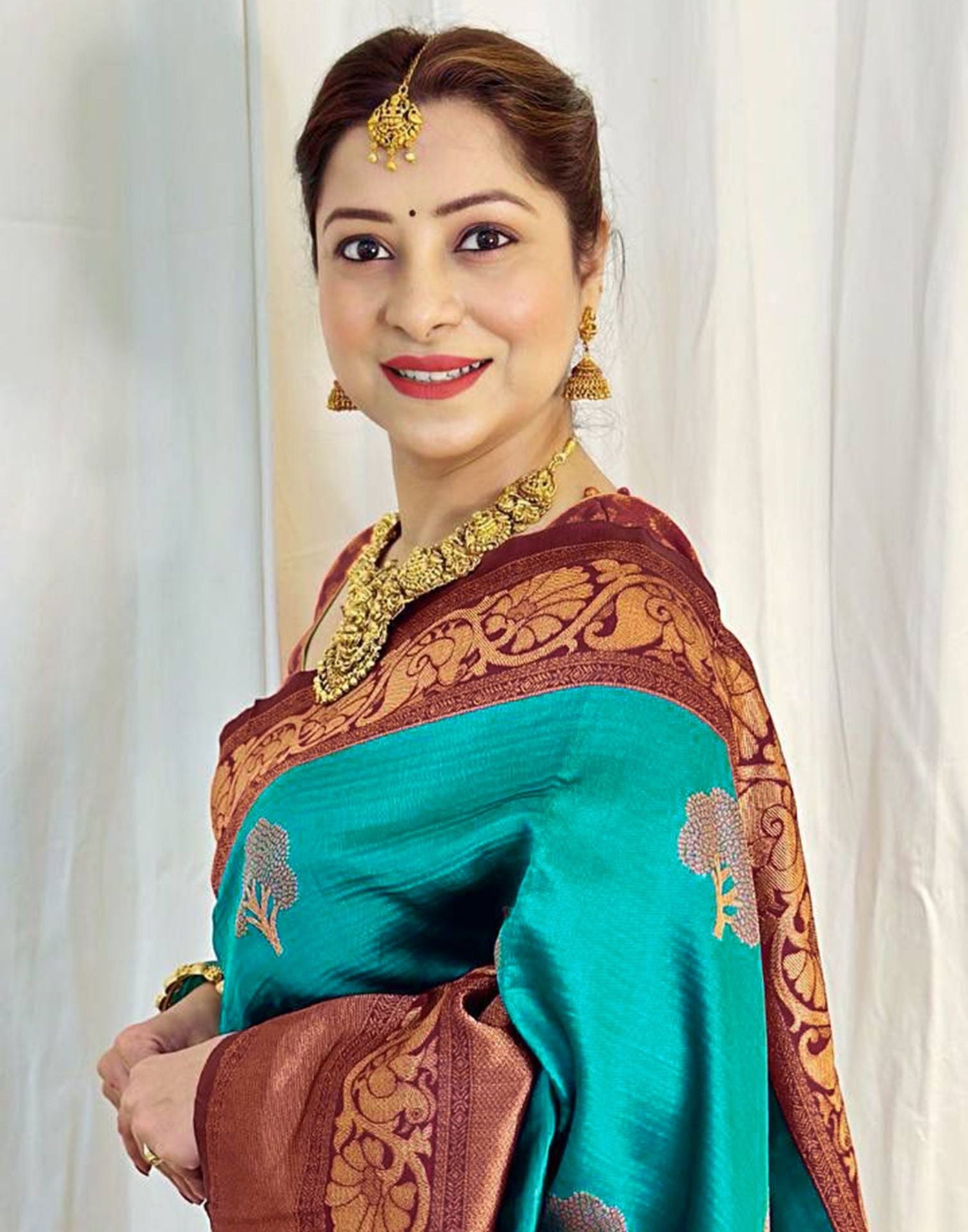 Rama Green Jacquard Silk Saree