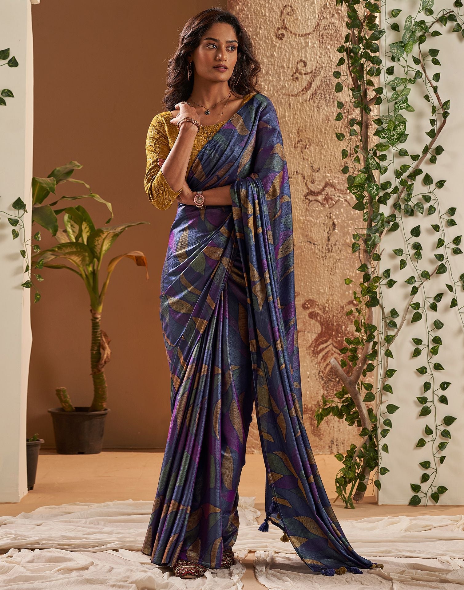 Red Bandhani Printed Chiffon Saree With Tassels in Gandhinagar-Gujarat at  best price by Sonam Sarees - Justdial