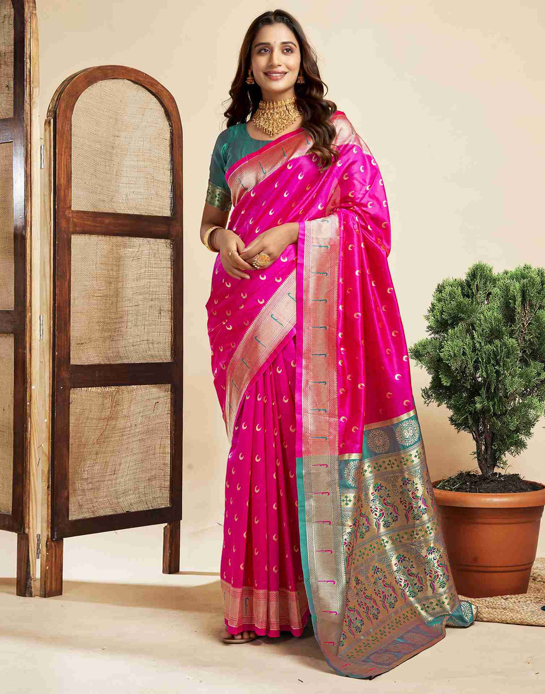 Magenta Silk Woven Paithani Saree