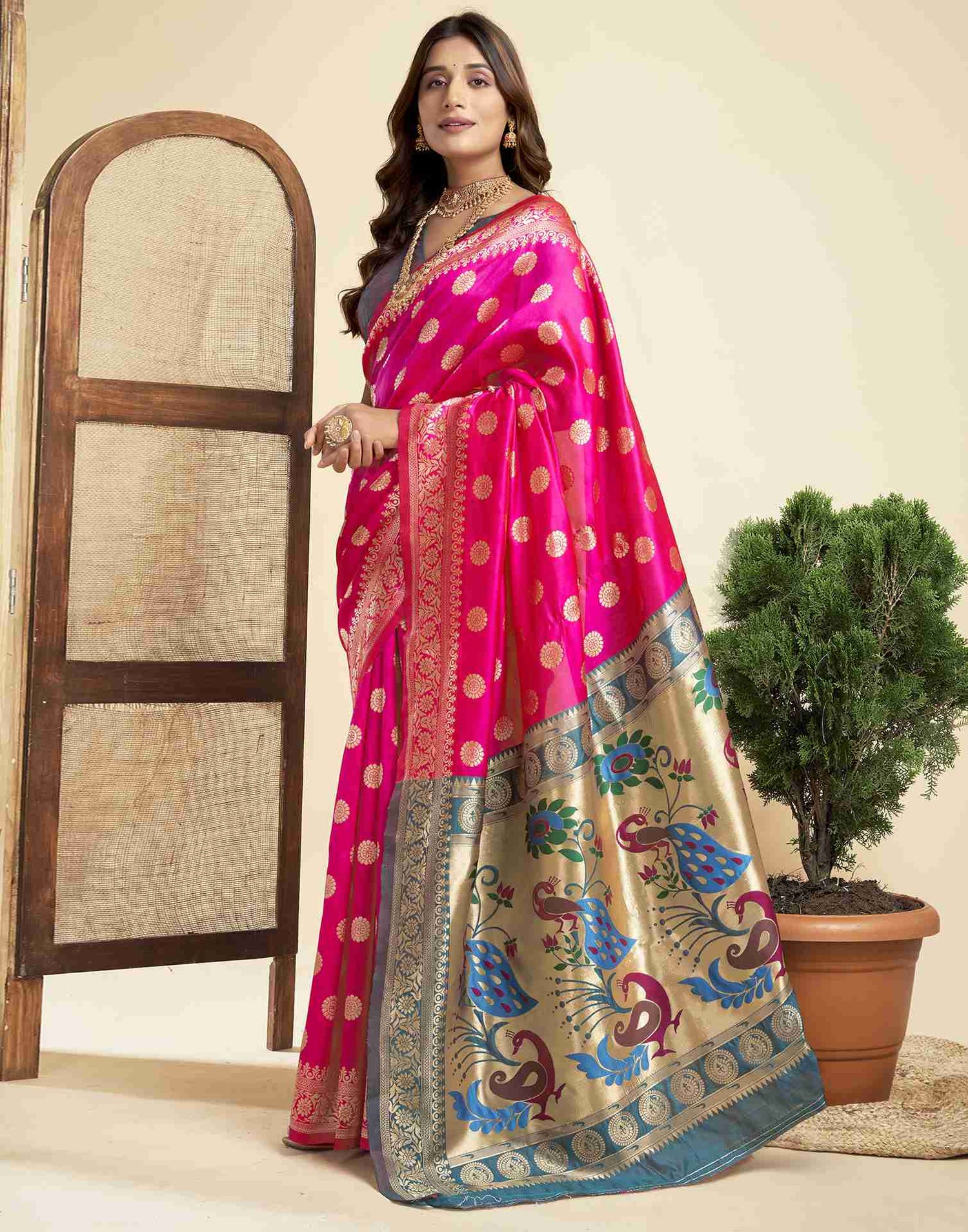 Magenta Silk Woven Paithani Saree