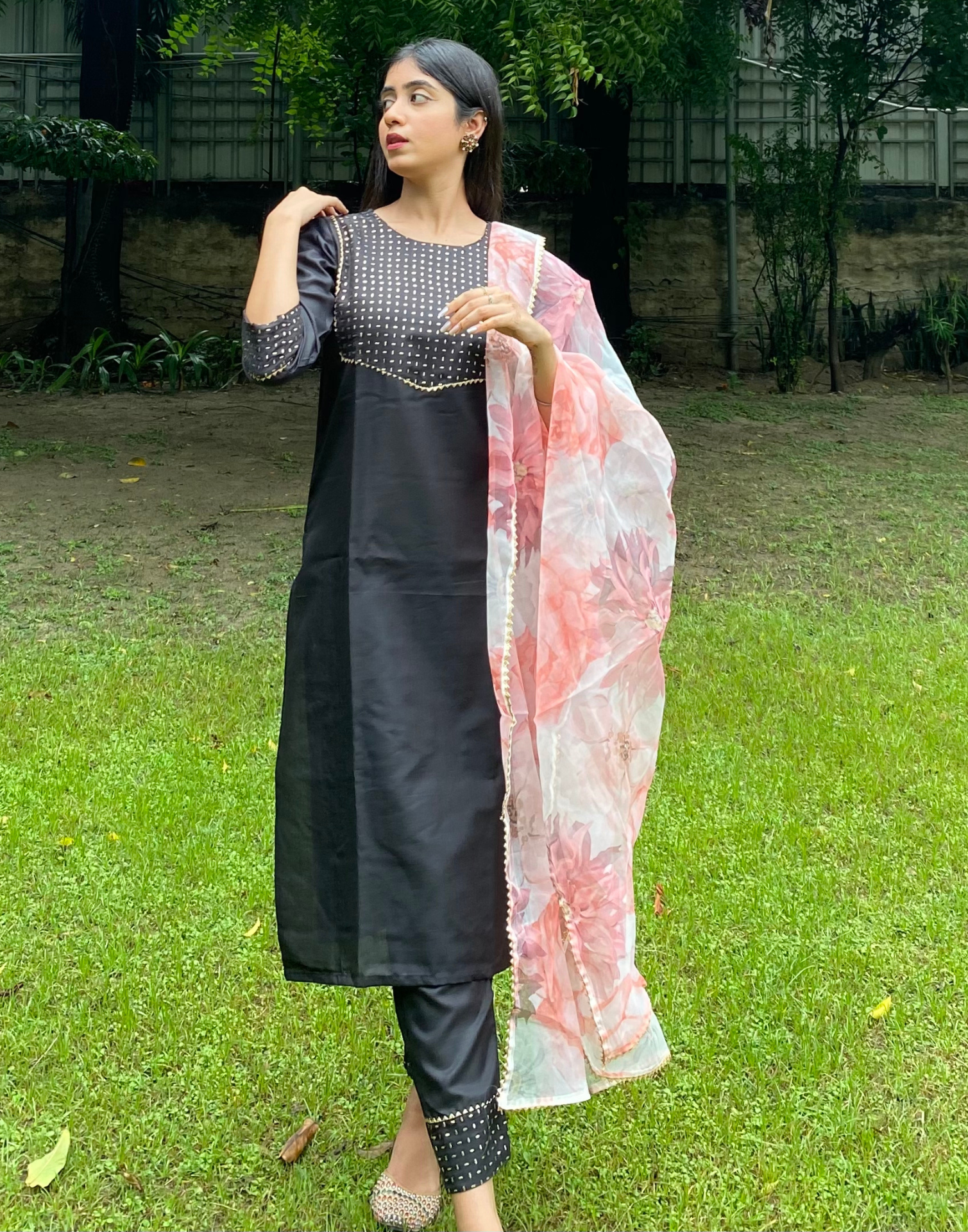 Black Printed Straight Kurti With Pant And Dupatta Leemboodi