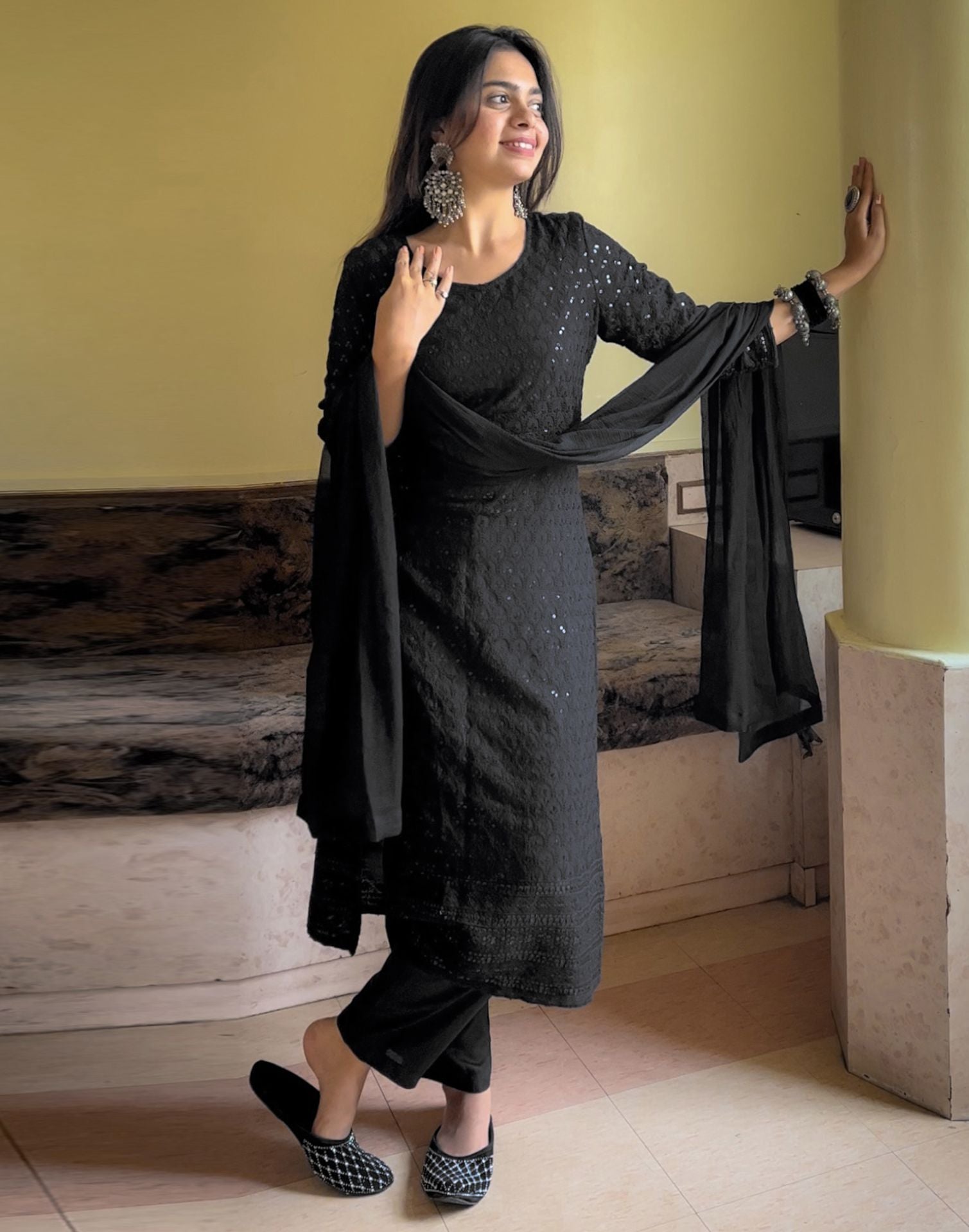 Top more than 79 black kurti combination leggings latest - thtantai2