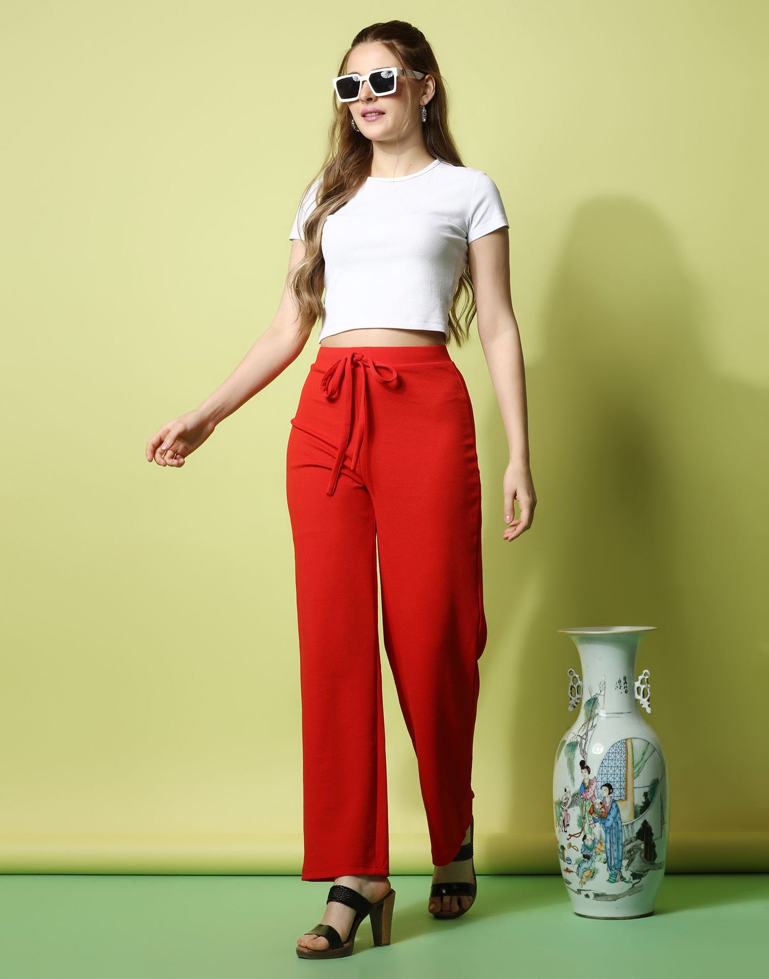 Red knotted Straight Fit Trouser | Leemboodi