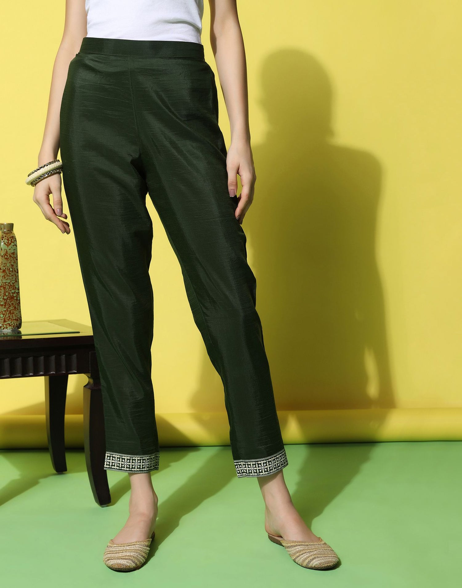Green Chinnon Printed Straight Kurti With Pant And Dupatta | Leemboodi