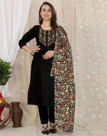 Black Cotton Embroidery Straight Kurta With Pant And Dupatta | Leemboodi