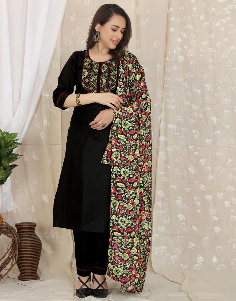 Black Cotton Embroidery Straight Kurta With Pant And Dupatta | Leemboodi