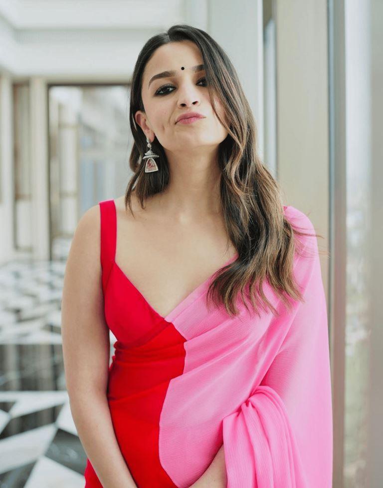 Alia bhatt pink saree hotsell