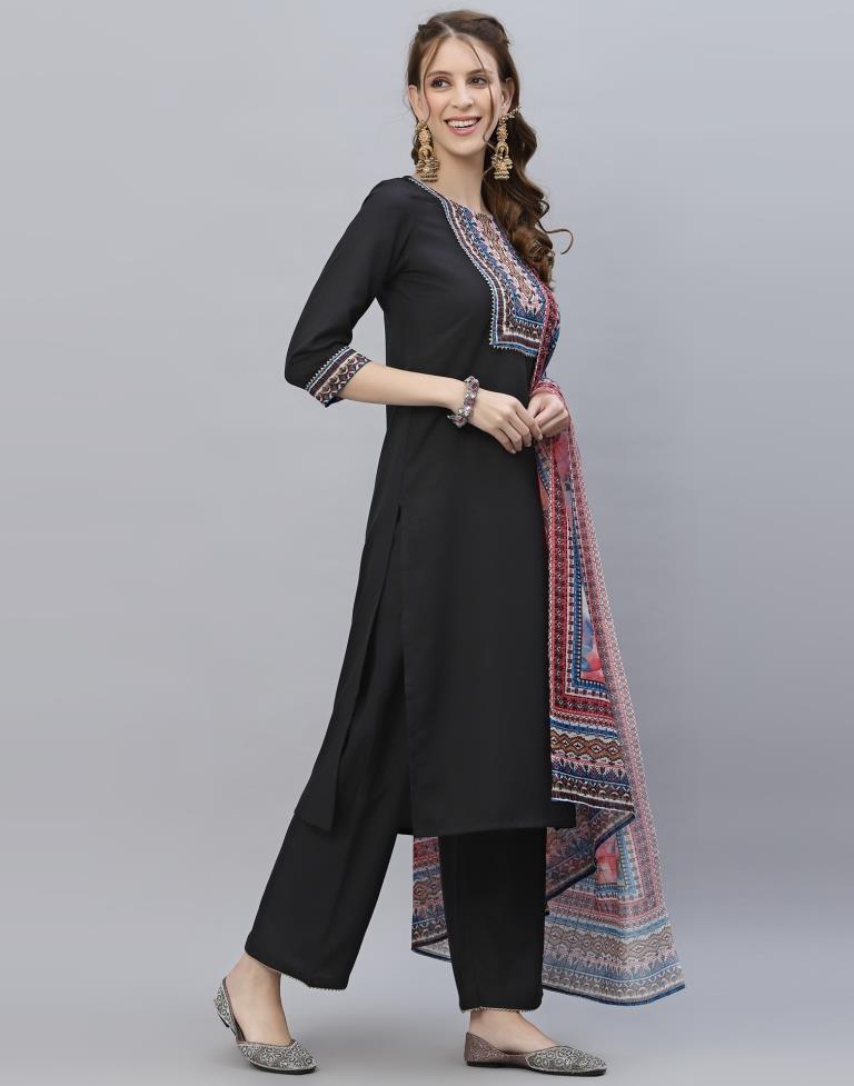 Black Kurti With Pant And Dupatta | Leemboodi