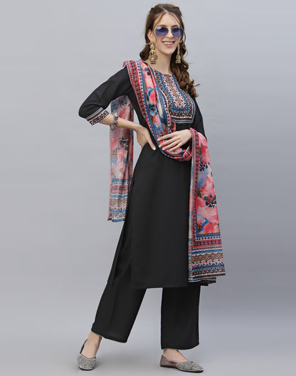 Black Kurti With Pant And Dupatta | Leemboodi