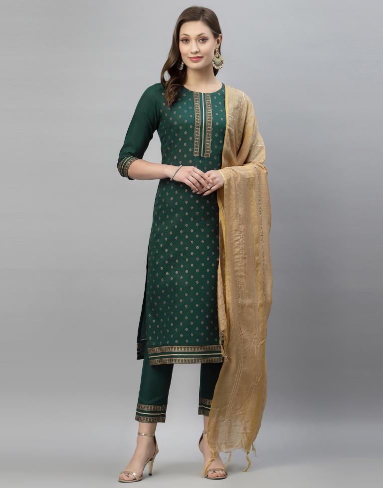 Light green chikankari kurti | Casual indian fashion, Kurti with jeans,  Kurti designs