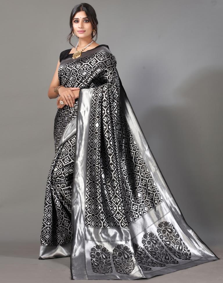 Buy Women Black And Silver Sequin Embroidered Pre-Stitched Saree Set With  Black Blouse - Black Beauty - Indya