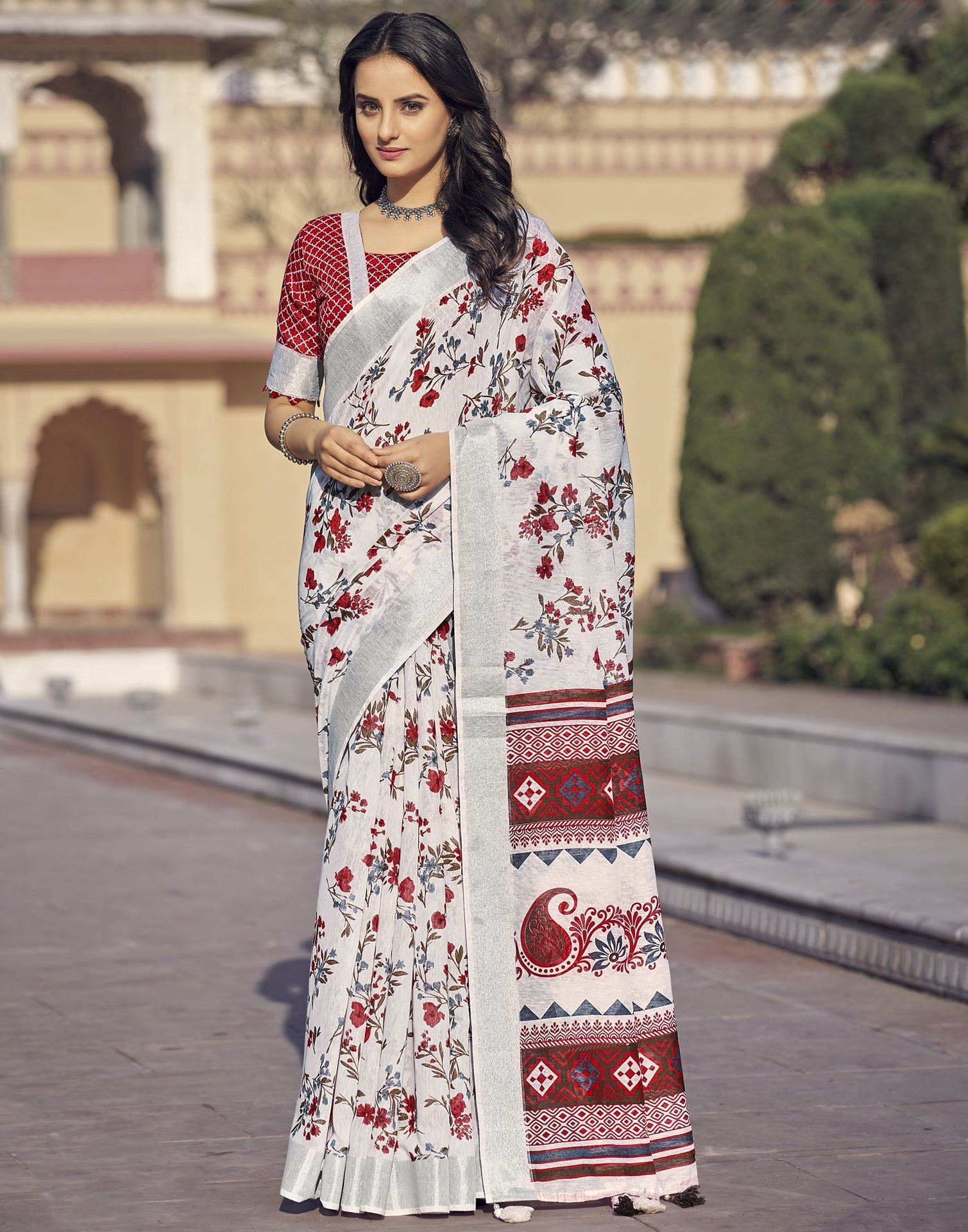 Embrace Timeless Grace in an Off-White Cotton Handloom Saree