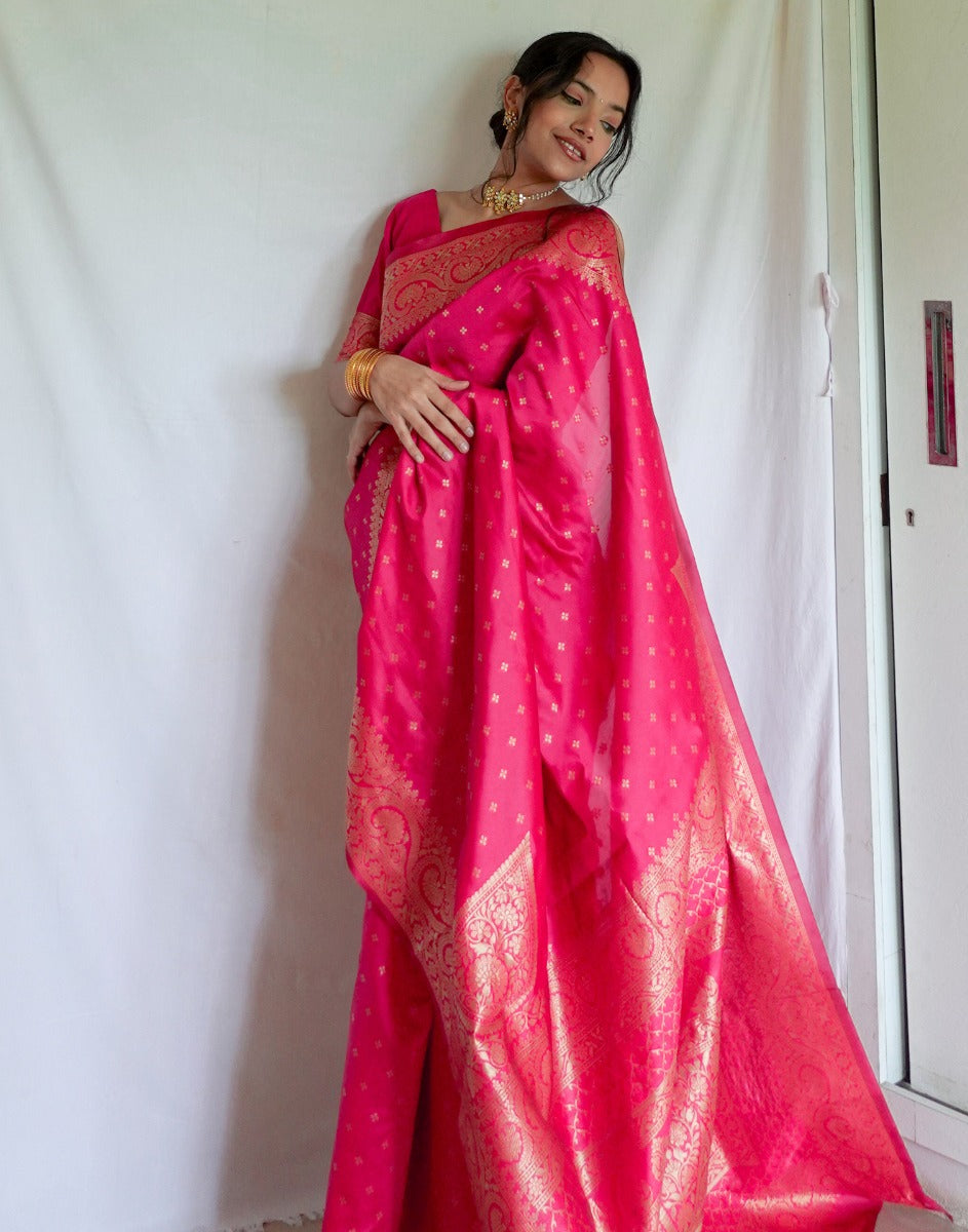 Pink & Golden Kayaan Ladies Designer Pink Saree with Embroidered Blouse,  Length: 6.5 meter at Rs 470/piece in New Delhi
