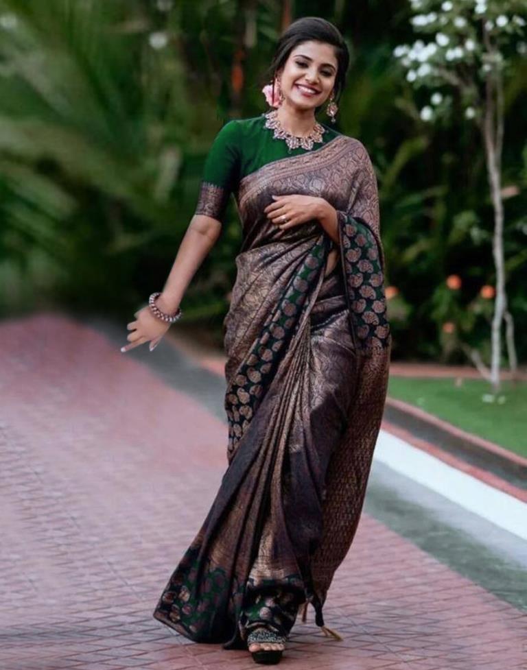 Serene Silk Serene Woebegone Dark Green Banarasi Silk Saree With Dark  Maroon Blouse Piece Price in India - Buy Serene Silk Serene Woebegone Dark Green  Banarasi Silk Saree With Dark Maroon Blouse