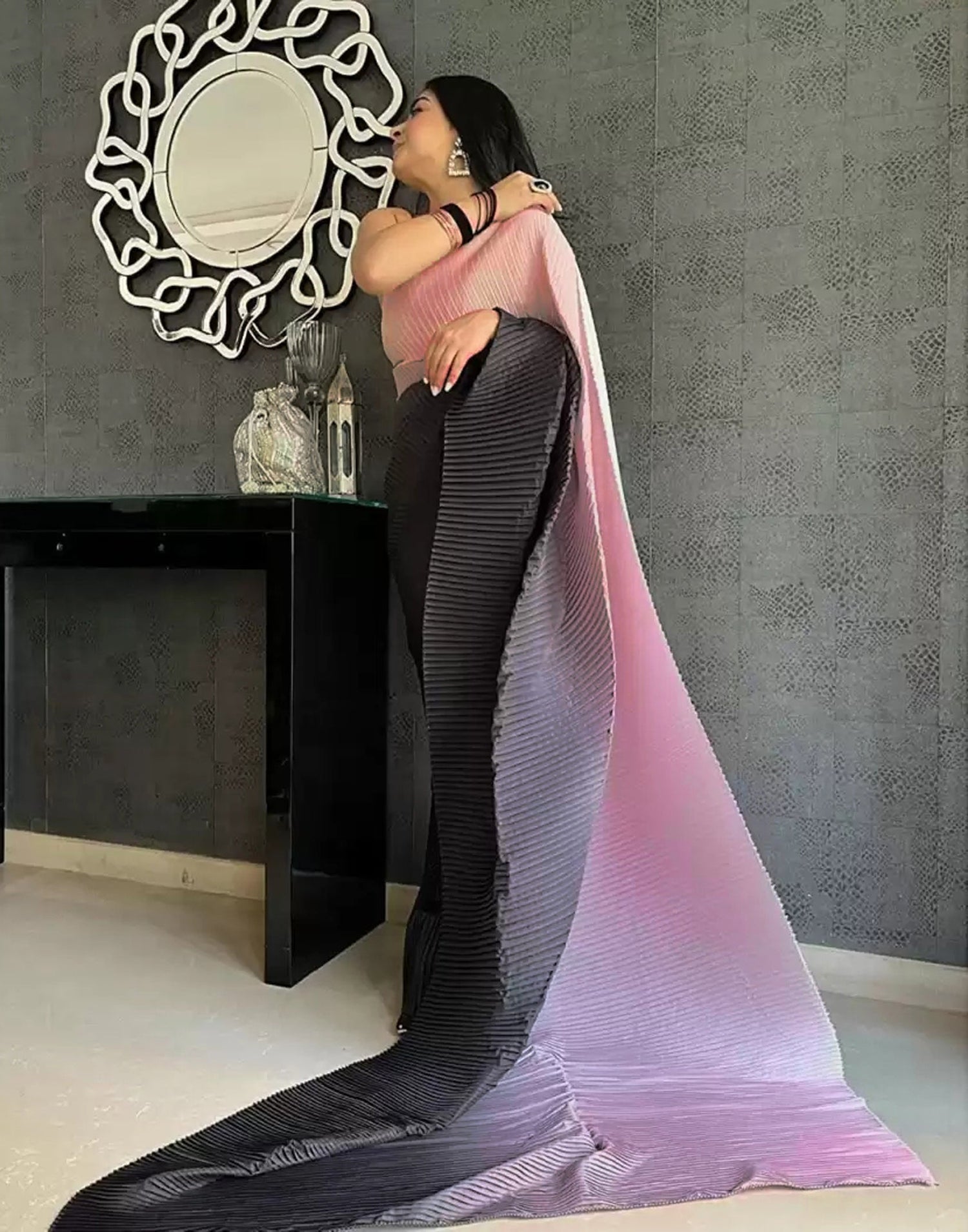 Light Pink And Black Pleated Saree | Leemboodi