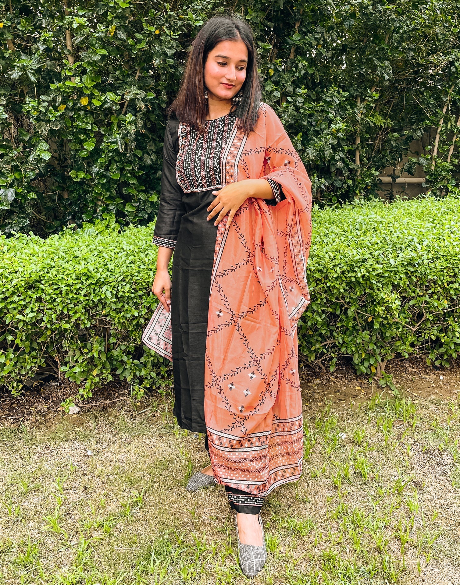 Black Kurti With Pant And Dupatta | Leemboodi