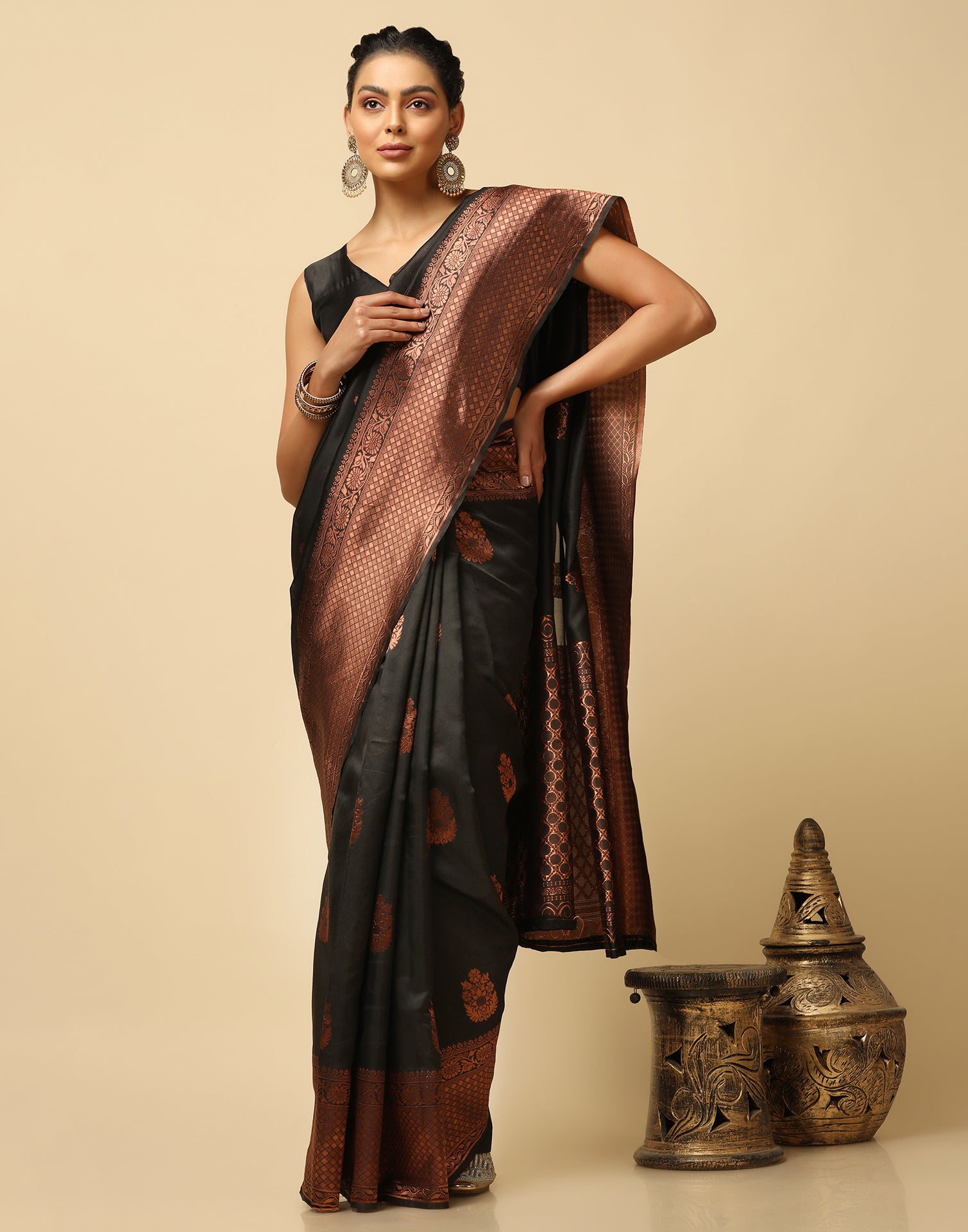 Black Banarasi Silk Saree | Leemboodi