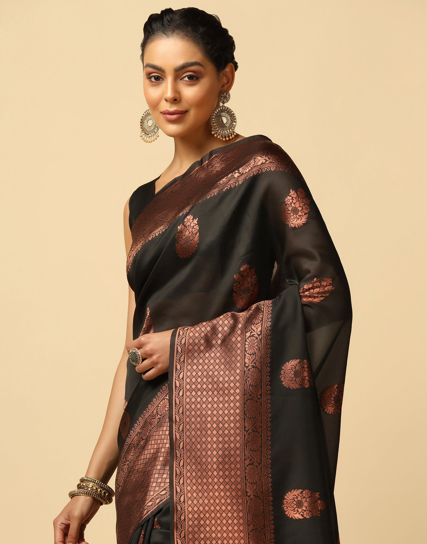 Black Banarasi Silk Saree | Leemboodi