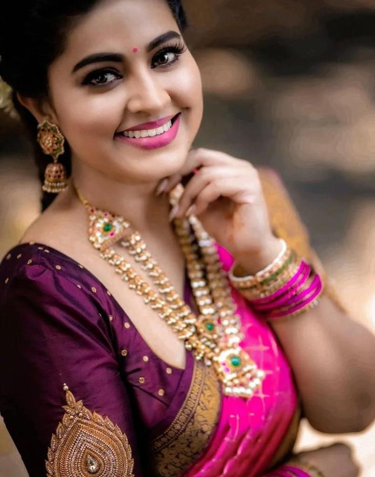 8 Beautiful South Indian Silk Sarees Every Bride Needs to Check Our This  Wedding Season