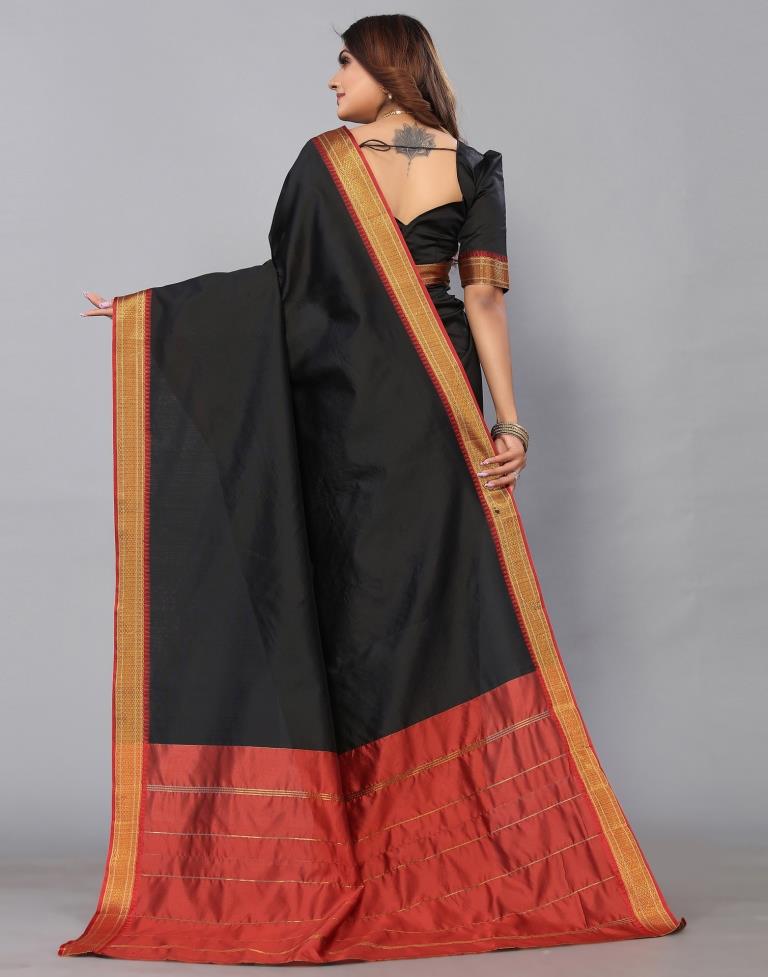 Black Silk Plain Woven Saree | Leemboodi