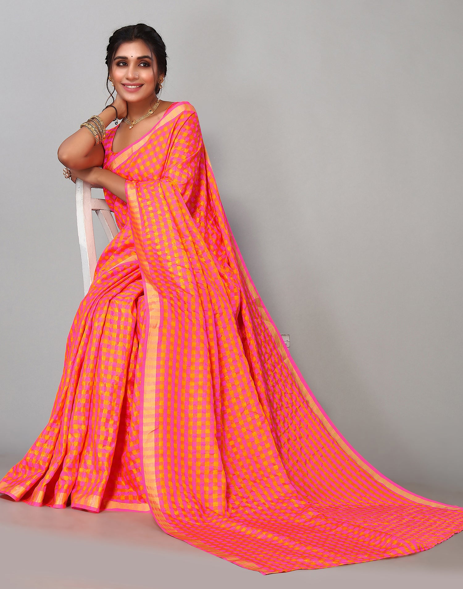 Neon Pink Silk Geometric Woven Saree | Leemboodi