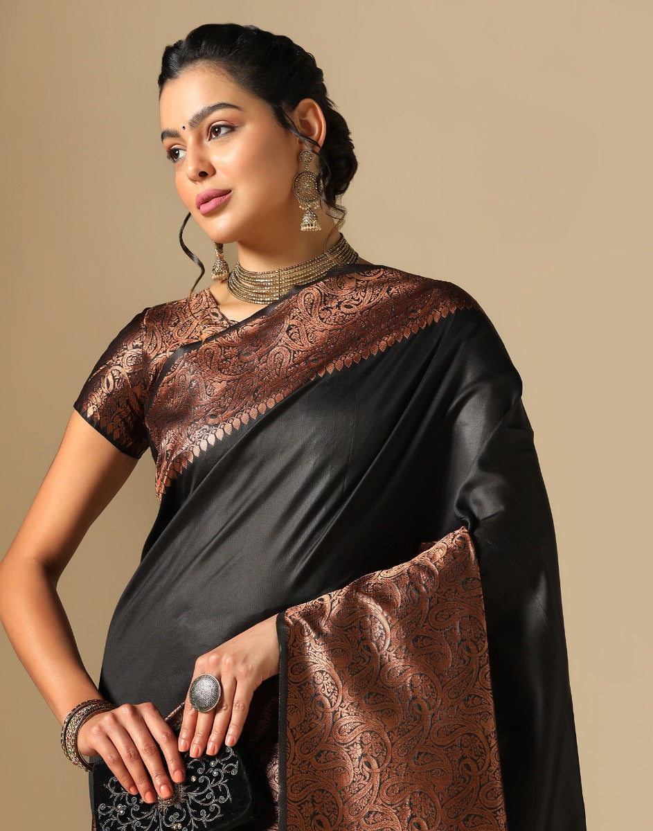 Buy PITHAVADIWALA Self Design Temple Border Woven Solid Kanjivaram  Dharmavaram Jacquard Pure Silk Saree BLACK Online at Best Prices in India -  JioMart.