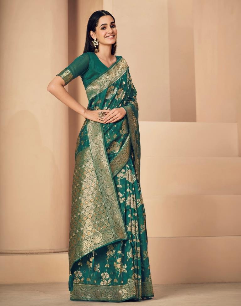 Know How to Refresh Your Wardrobe with an Elegant Linen Saree – Beatitude