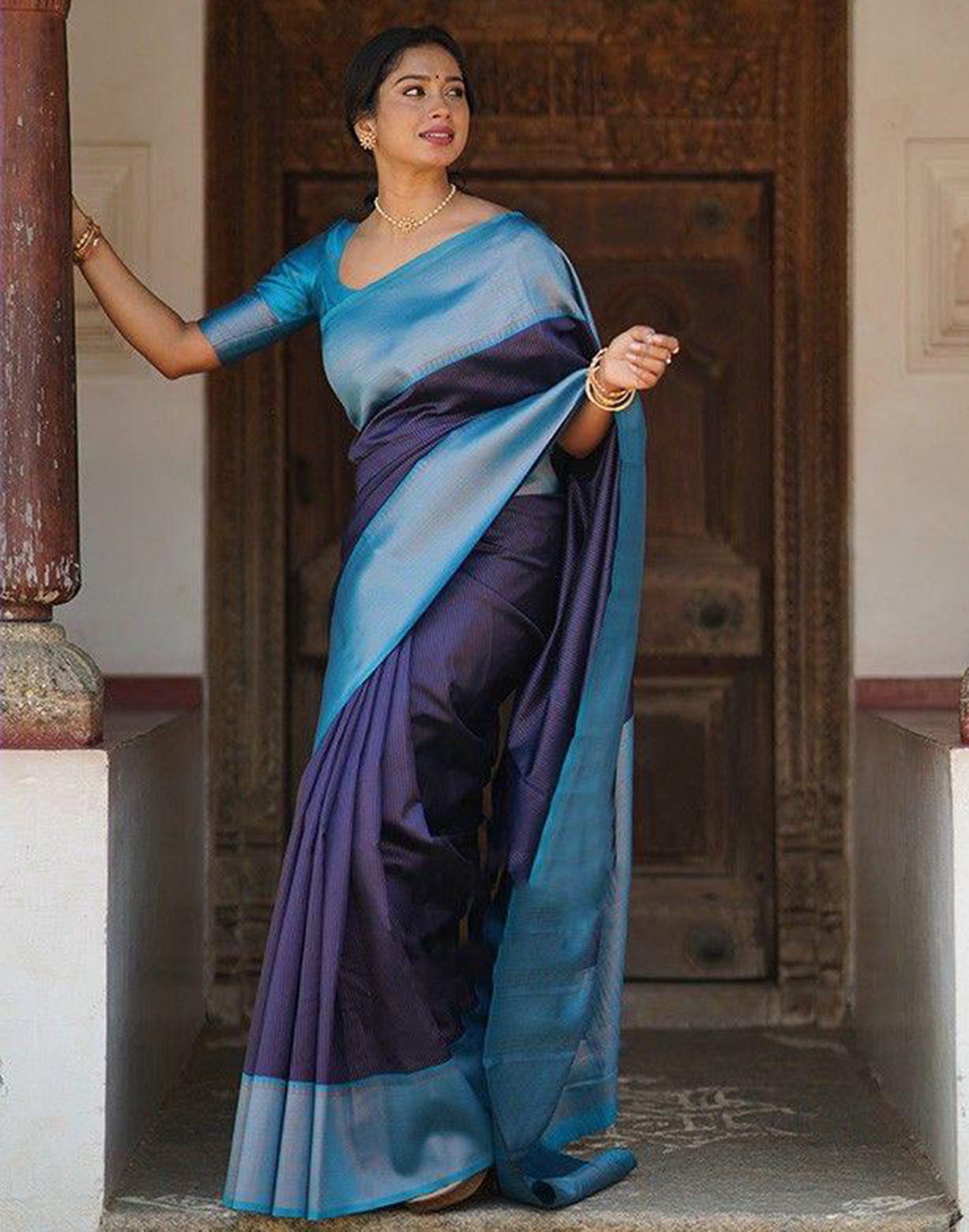Handloom Woven Silk Saree With Blouse Piece