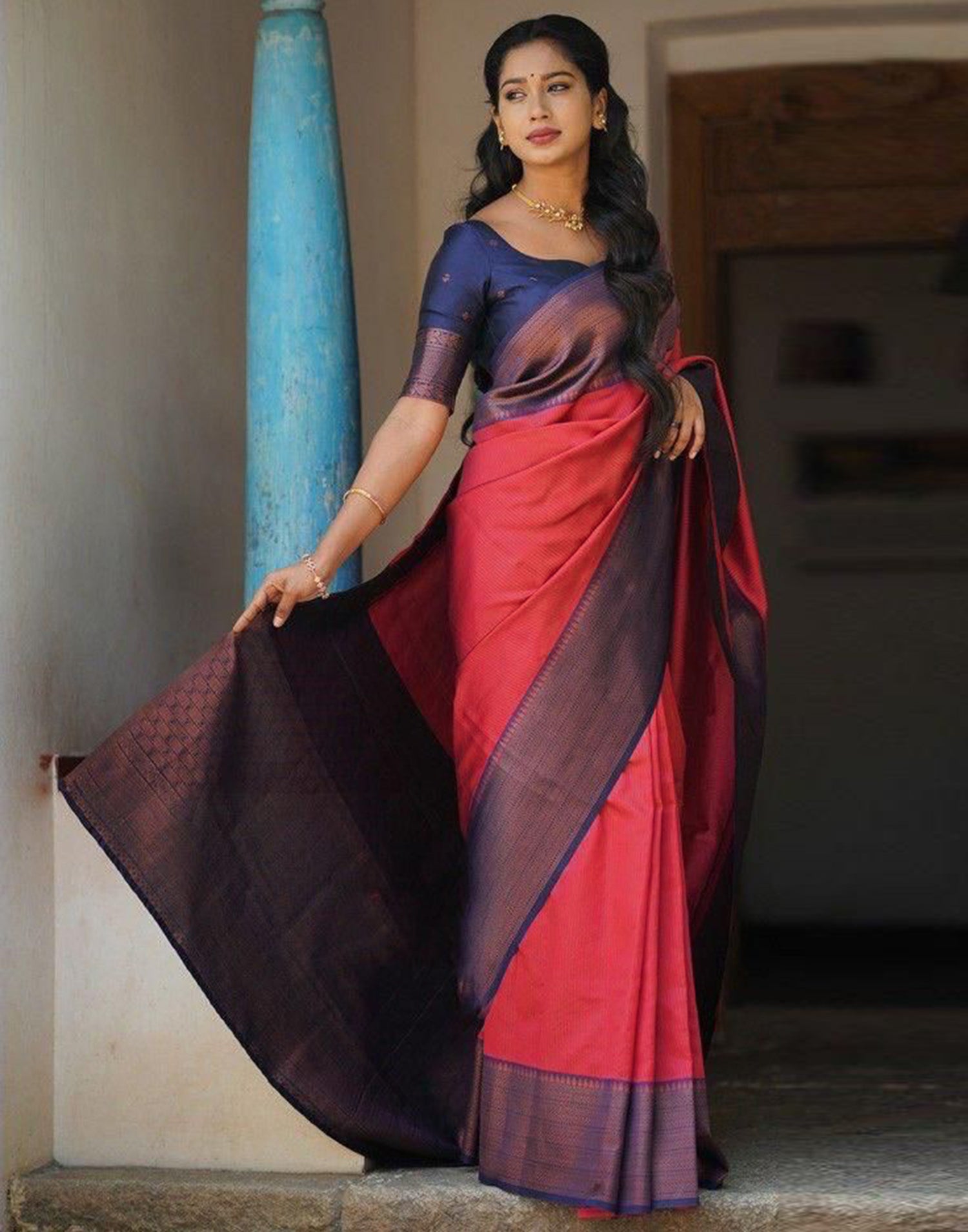 Pink Self Woven Silk Saree | Leemboodi