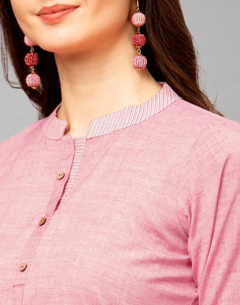 Applaudable Light Pink Coloured Self Design Cotton Kurti | Leemboodi