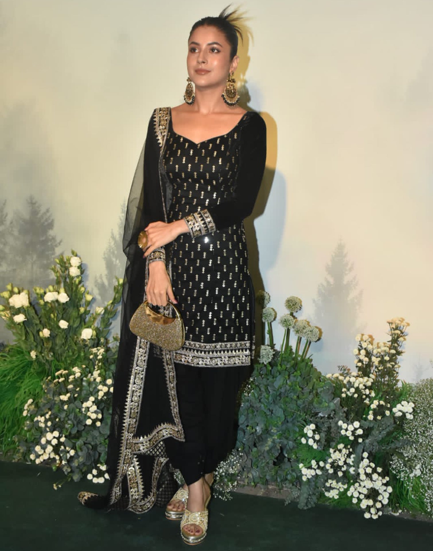 Black Embroidered Punjabi Suit | Leemboodi